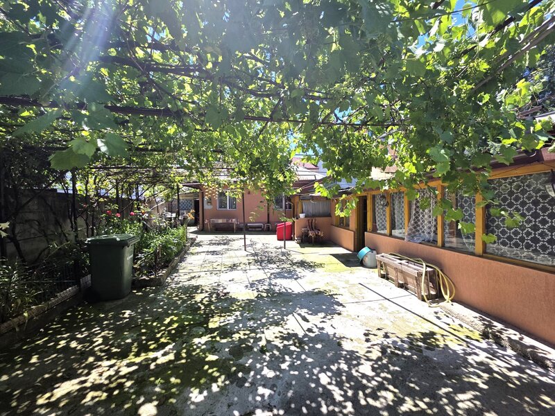 Pantelimon, casa 93 mp utili, teren 275 mp, an 1980, zona linistita
